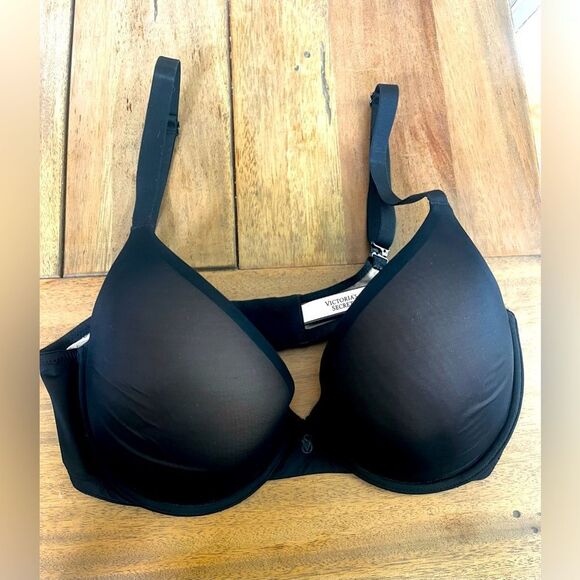 Victoria's Secret Black Push-Up Bra! Size 34D; Never been worn!  NWOT! - Picture 1 of 7
